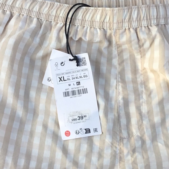 Zara Women Elastic Waist Tan and White Striped Shorts - Picture 4 of 4